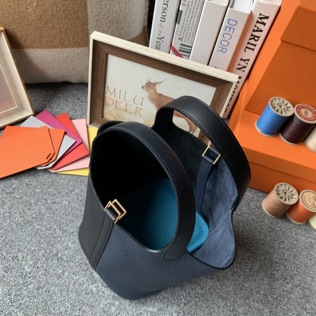 에르메스 피코탄18 블랙 미드나잇블루 끌레망스 가죽